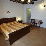 Alloggio per agriturismo La Valle Dei Fiori Di Bellucci Rosanna *