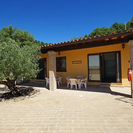 Alloggio per agriturismo La Valle Dei Fiori Di Bellucci Rosanna *